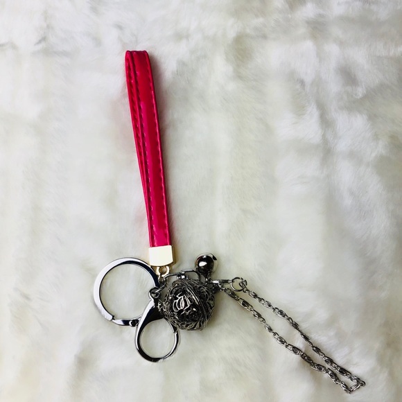 Key Ring with Wristlet (m) - Picture 2 of 3